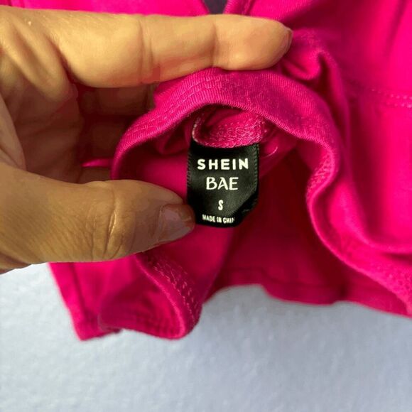 SHEIN BAE Solid Crop Tank Top Hot Pink Backless Stretch Lightweight Small Deep V - Picture 4 of 6